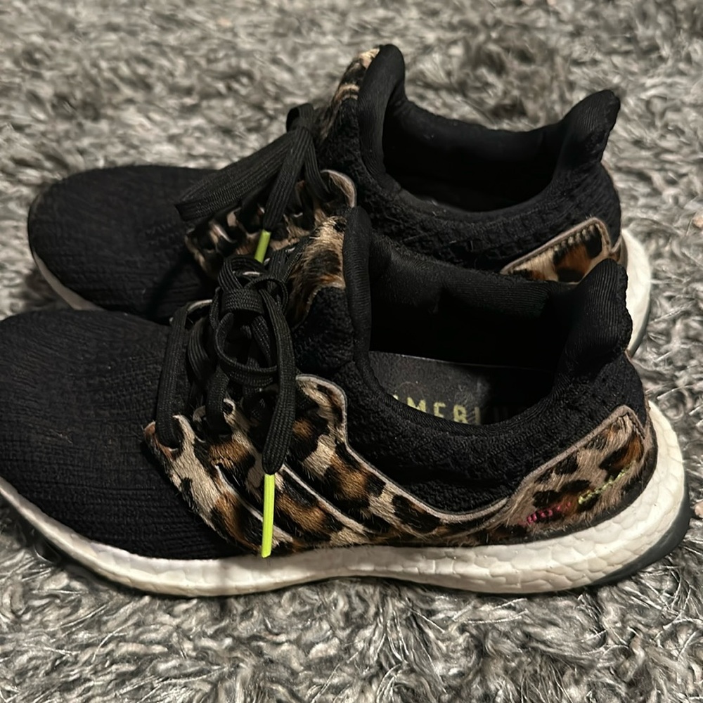 Ultra boost DNA animal pack leopard adidas shoes.  Super cute and comfortable.